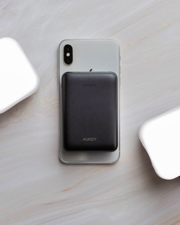 Universal Compact Power Bank